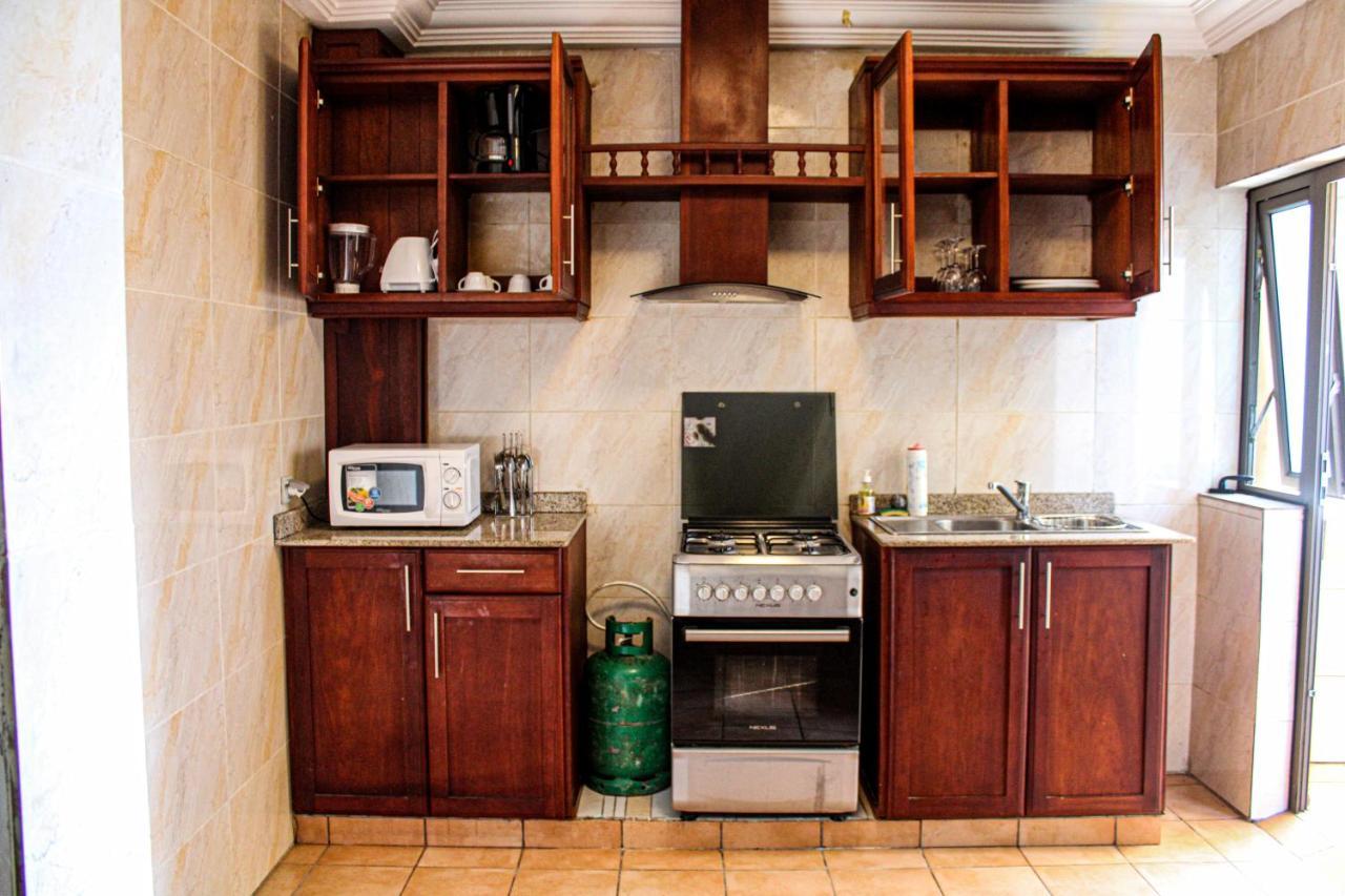 Residence Le Carat Bonapriso Douala Buitenkant foto