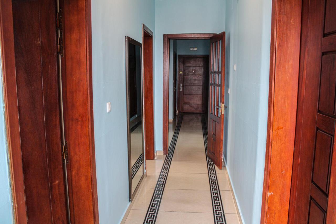 Residence Le Carat Bonapriso Douala Buitenkant foto